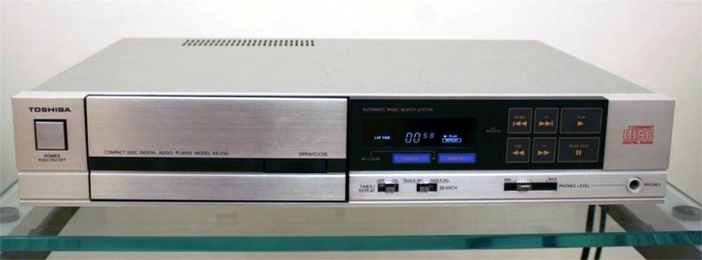 Toshiba XR-Z 50-1984.jpg