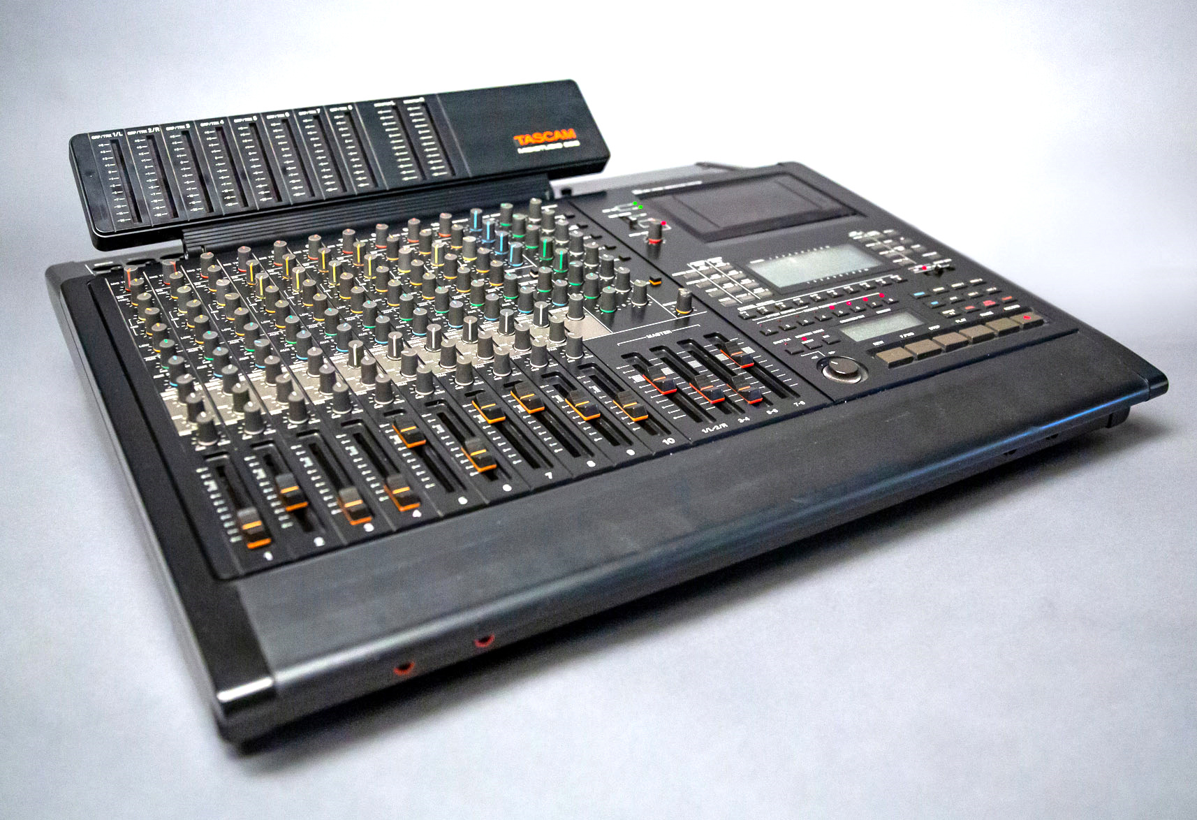 Tascam 688 Midi-Studio-1991.jpg