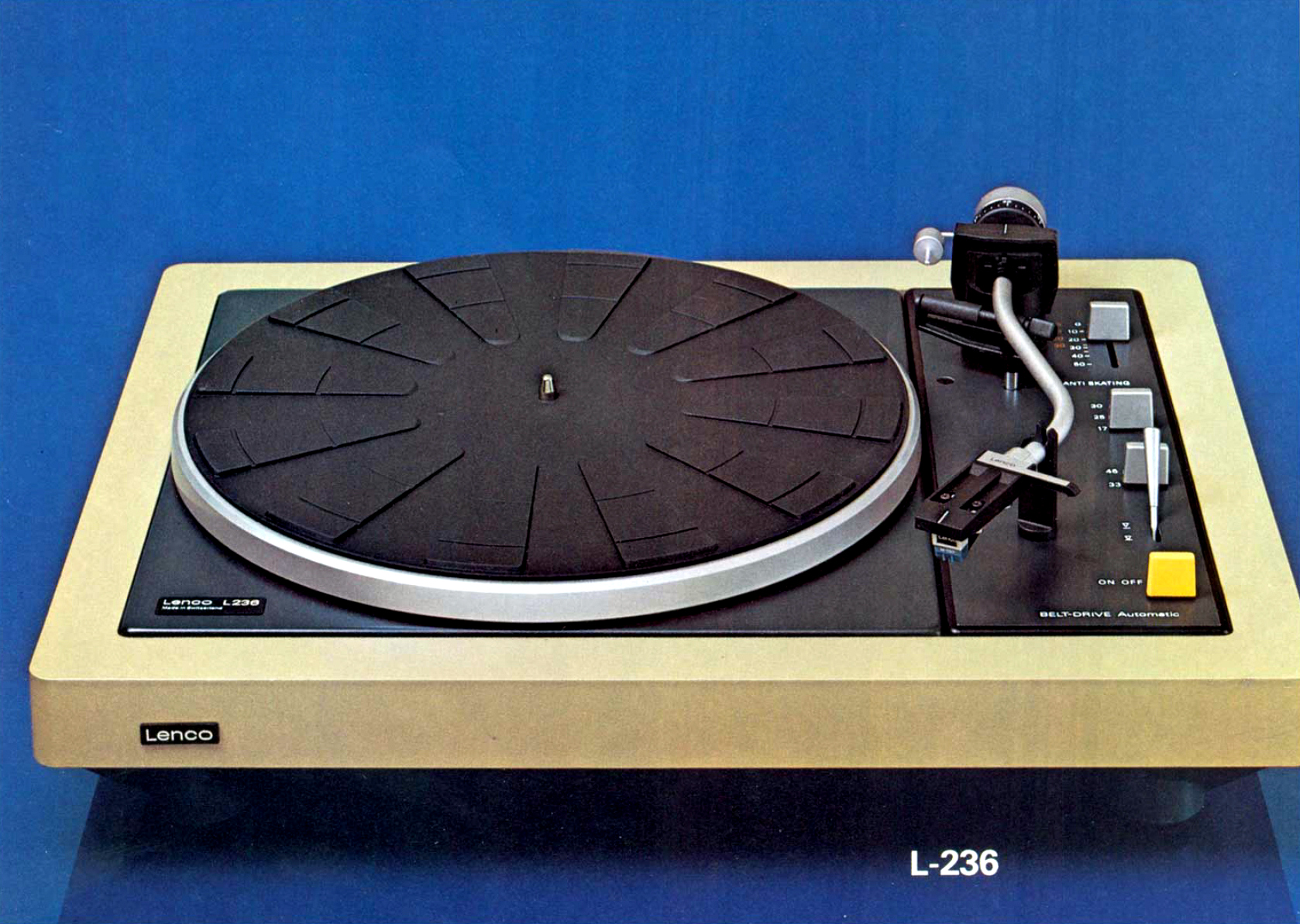 Lenco L-236-Prospekt-1977.jpg