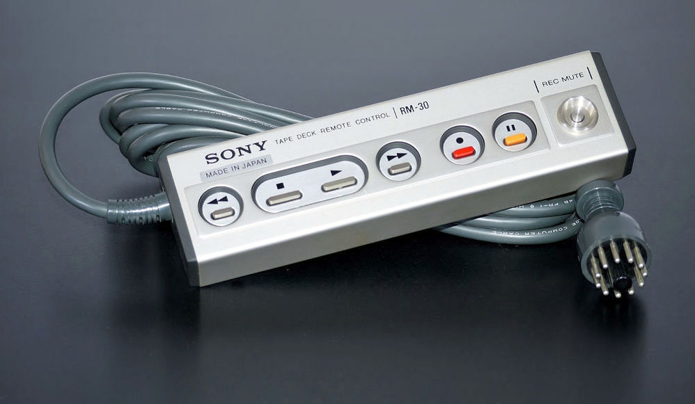 Sony RM-30-Prospekt-1.jpg