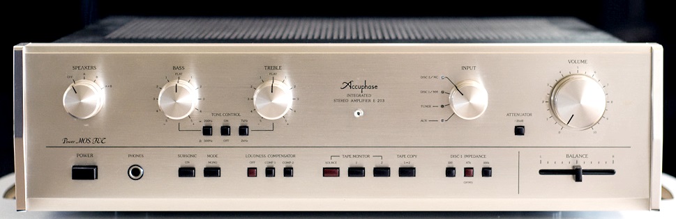 Accuphase-e203.jpg