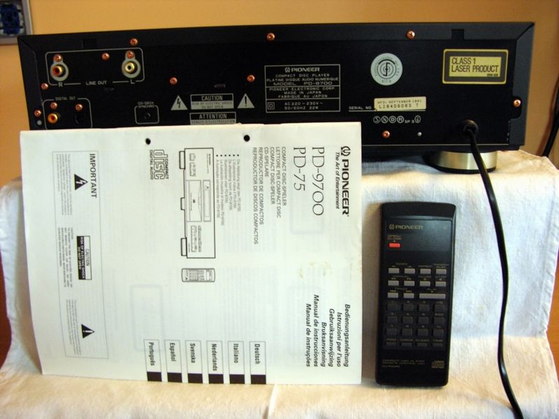 Pioneer PD-9700 back.jpg