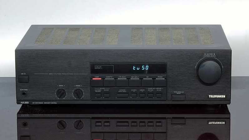 Telefunken HA-880-1991.jpg
