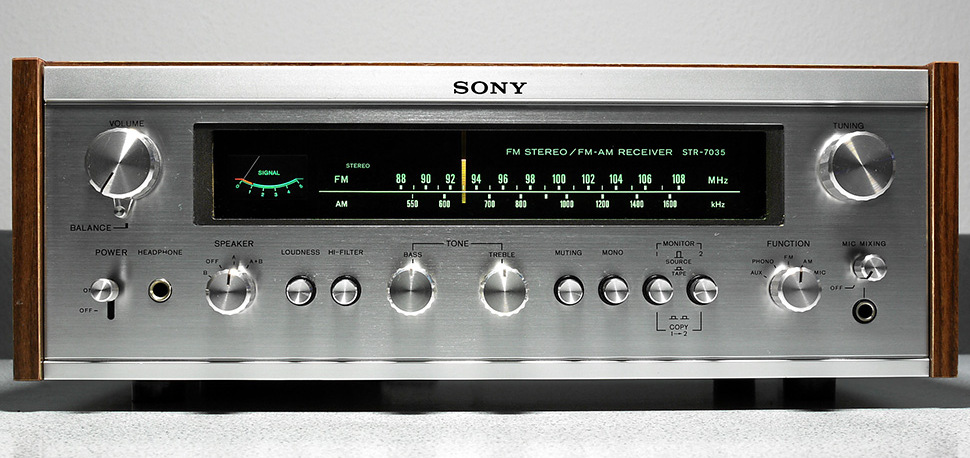 Sony STR-7035-1.jpg