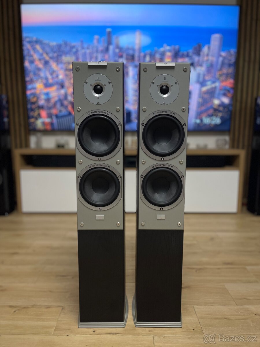 Audiovector SR 3 Super f.jpg