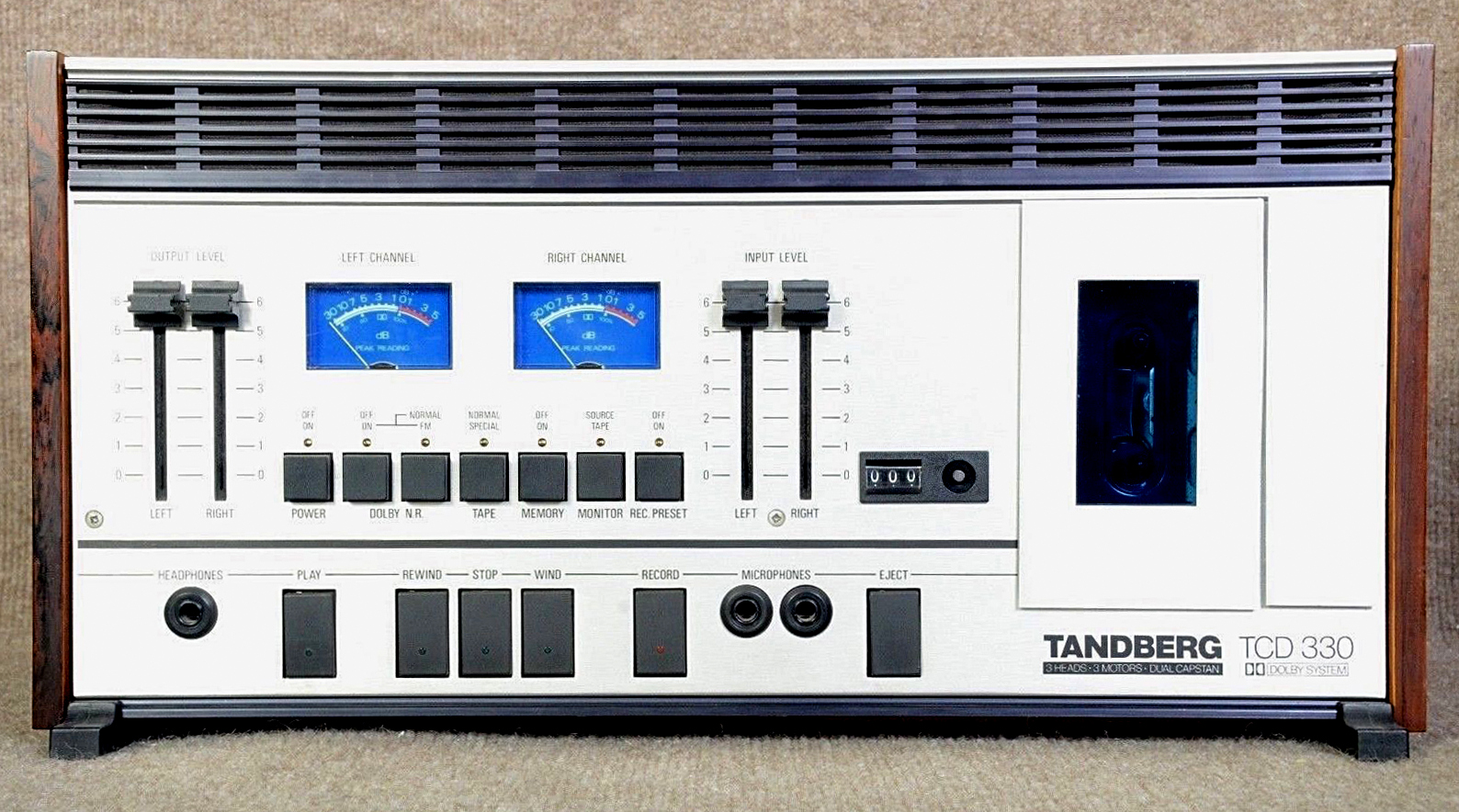 Tandberg TCD-330-1.jpg