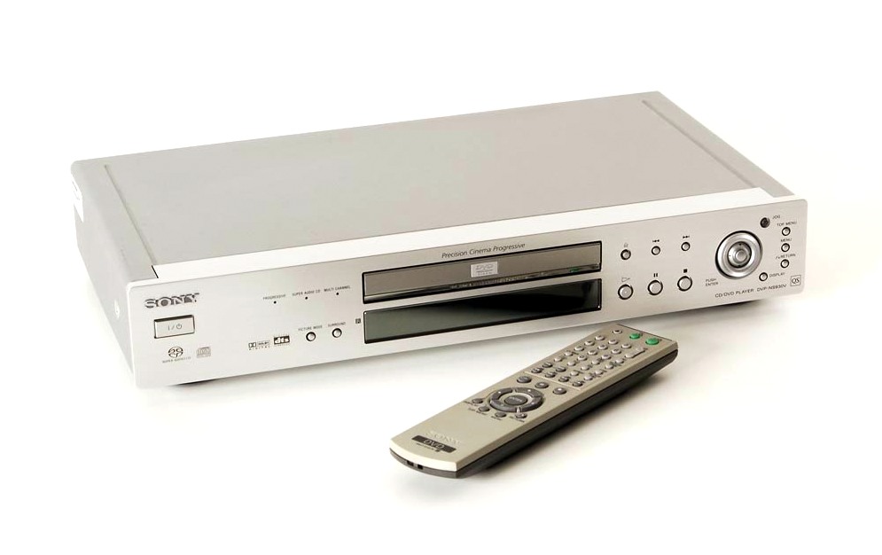 Sony DVP-NS 930 V-2003.jpg
