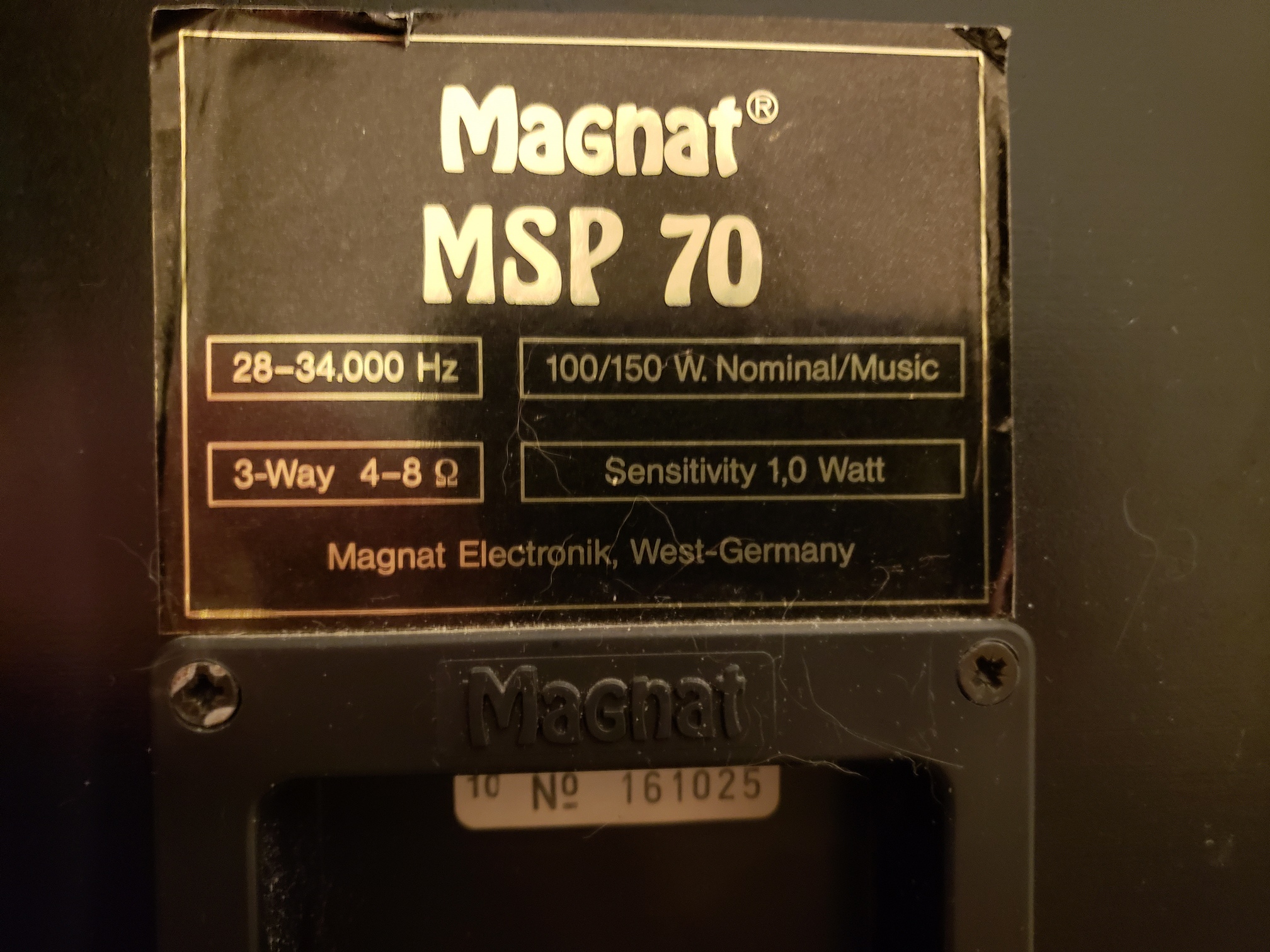Magnat MSP 70 Typenschild.jpg