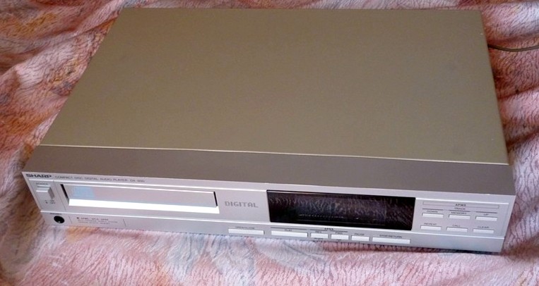 Sharp DX-600 H-1984.jpg