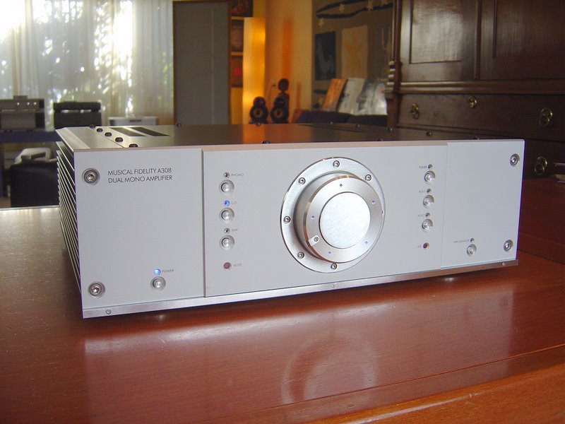 Musical Fidelity A-308 Front.JPG
