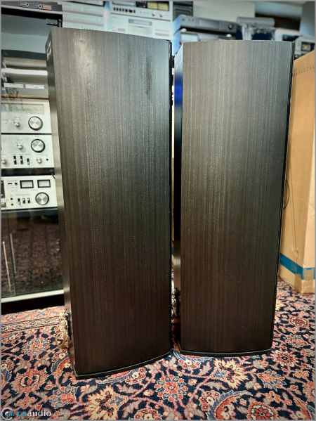 File:Wharfedale Diamond 11.4 s.jpg