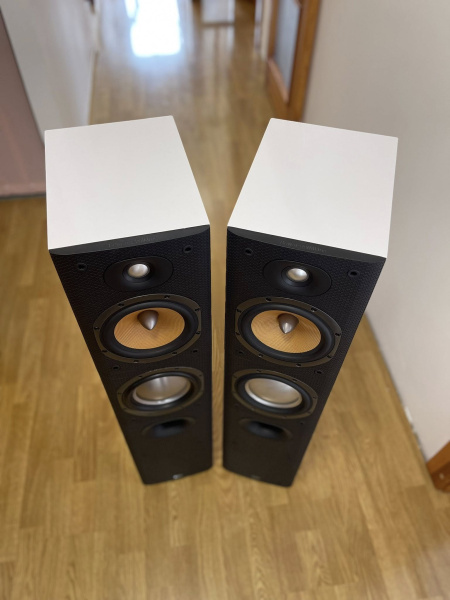 File:B&W DM603 S3 u.jpg