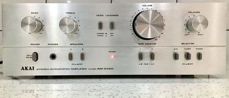 File:Akai AM-2250-1.jpg