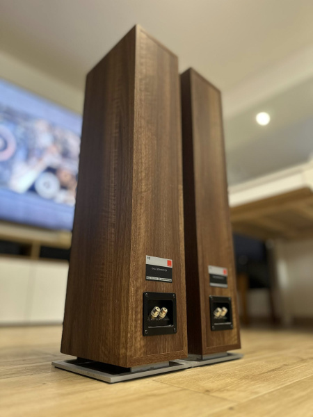 File:Dali Zensor 5 b2.jpg