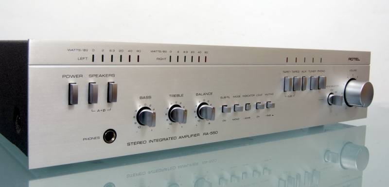 File:Rotel RA-550.jpg
