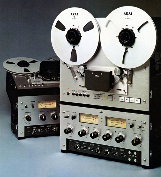 File:Akai PRO-1000-Prospekt-1.jpg