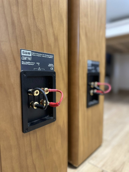 File:B&W CDM9NT l.jpg