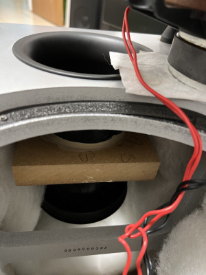 Canton Karat AS 200 SC port inside.jpg