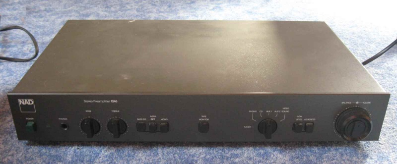 File:NADVorverstärker1240Vorne.jpg