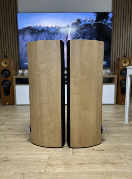 File:KEF IQ9 s.jpg