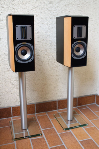 File:QUADRAL Phonologue AURUM 3.jpg