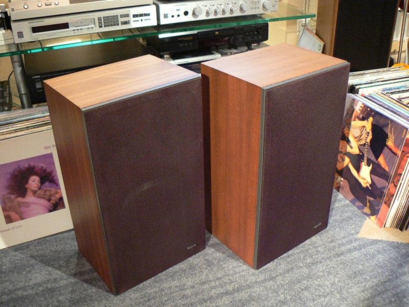 File:Summit HS 920-1.jpg