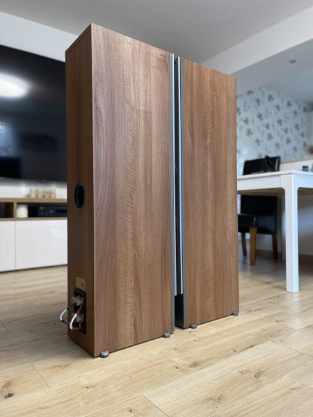 File:Dali Ikon 8 s.jpg