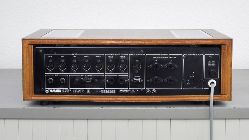 File:Yamaha CA-600 3.JPG