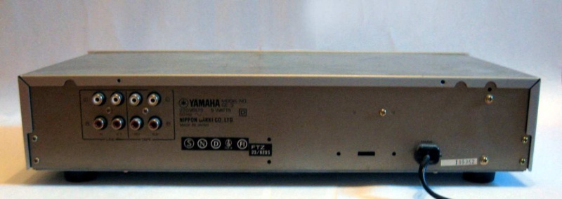 File:YamahaGE-3SilberHinten.jpg