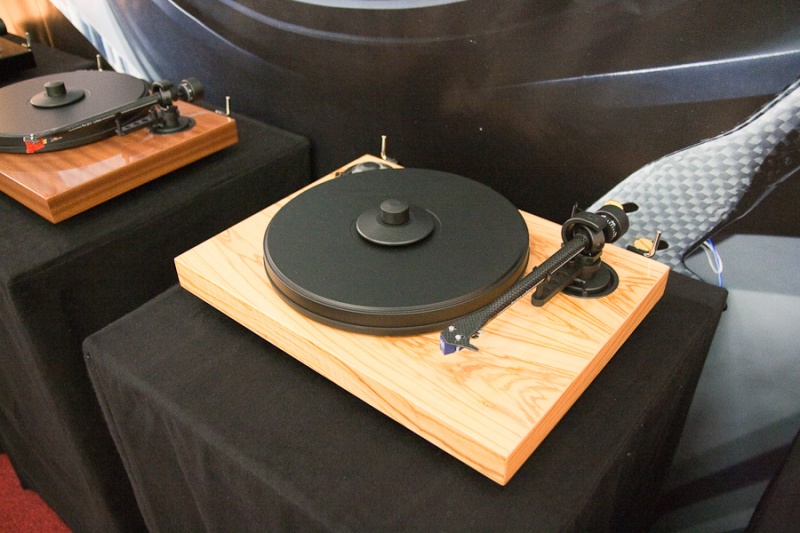 File:Pro-Ject Carbon HighEnd-2009 (3557001530).jpg