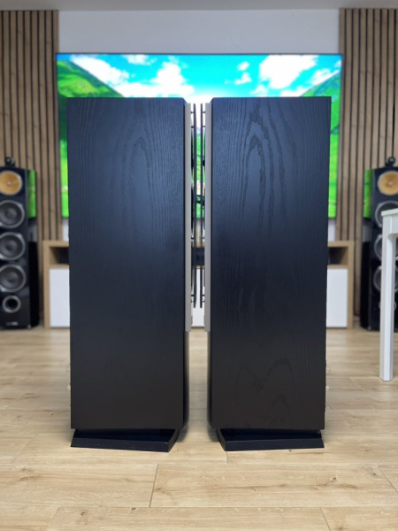 File:Dali Mentor 6 s.jpg