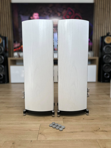 File:Wharfedale Evo 4.3 s.jpg