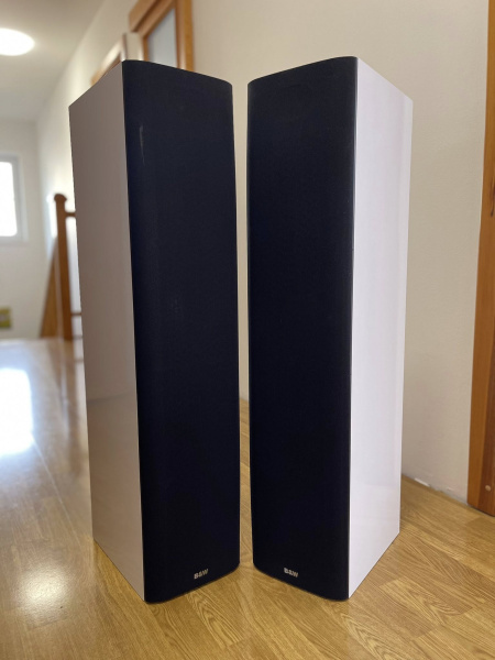 File:B&W DM603 S3 f2.jpg