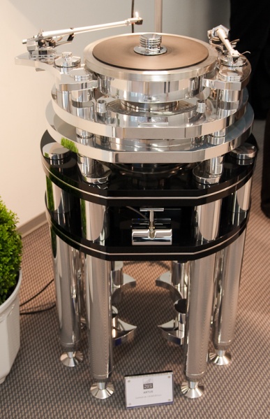 File:Transrotor Artus HighEnd-2009 3557307278crop.jpg