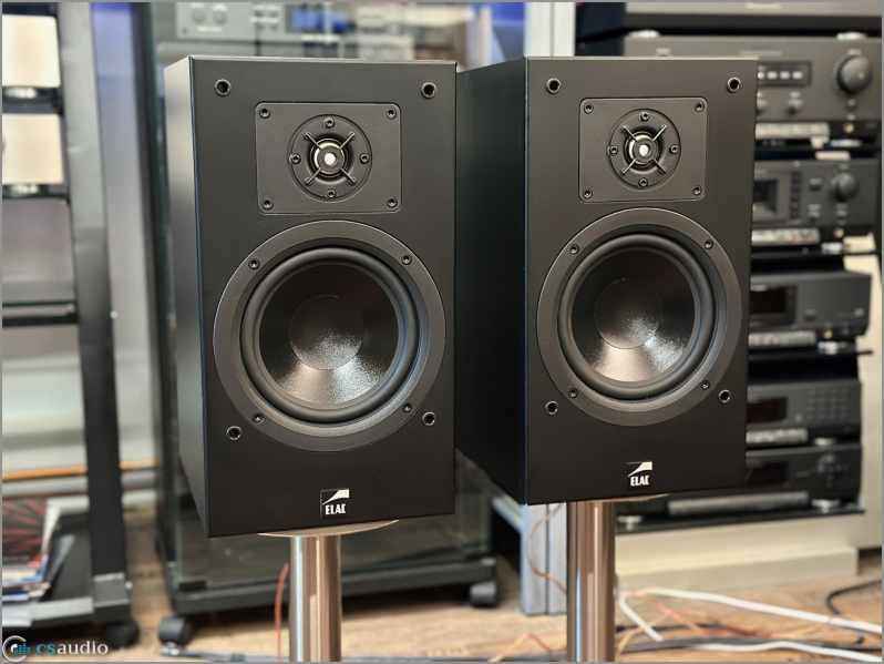 File:Elac SLR 70 f.jpg