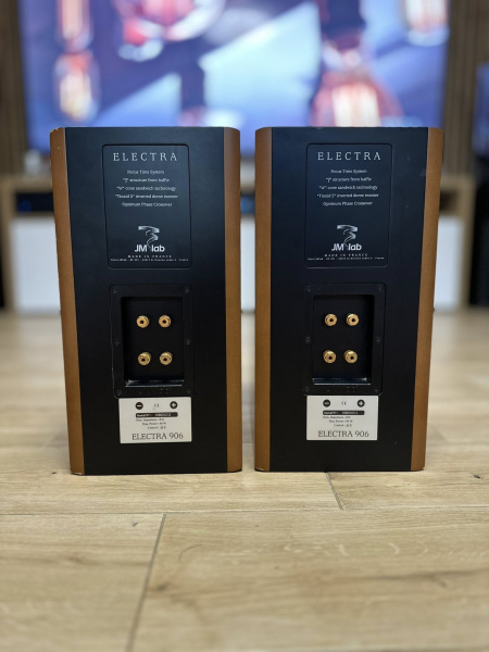 File:JM Lab Electra 906 b.jpg