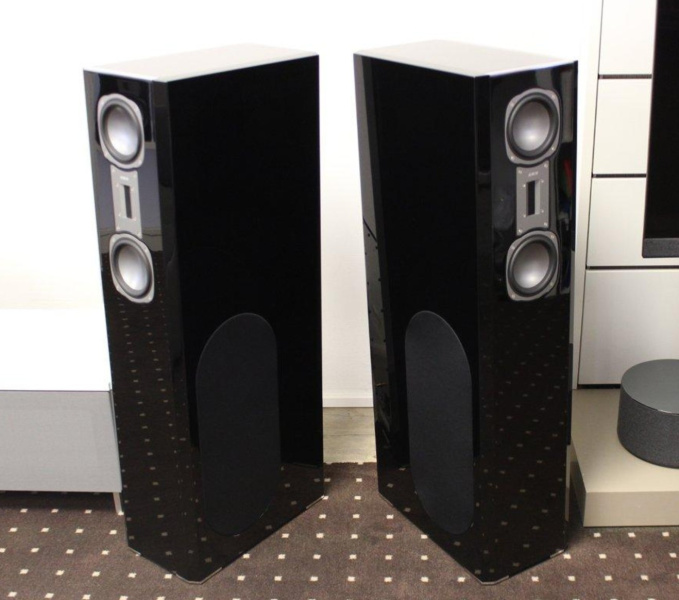 File:Aurum gamma pure f.jpg