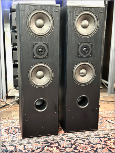 File:Yamaha ns-g 40 f.jpg