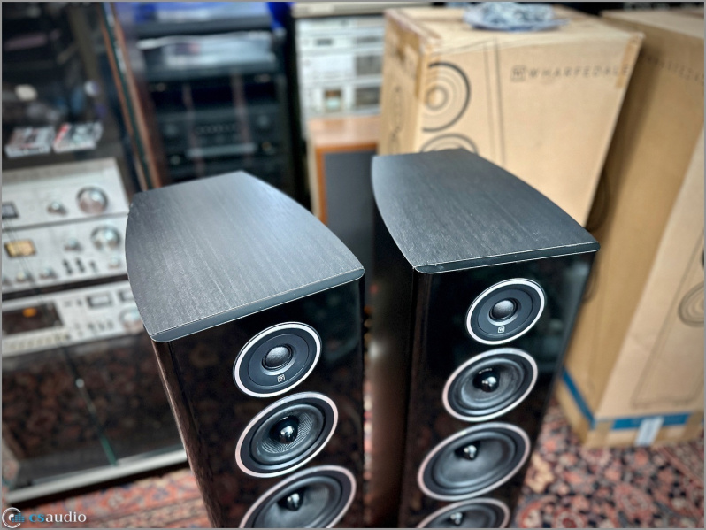 File:Wharfedale Diamond 11.4 u.jpg