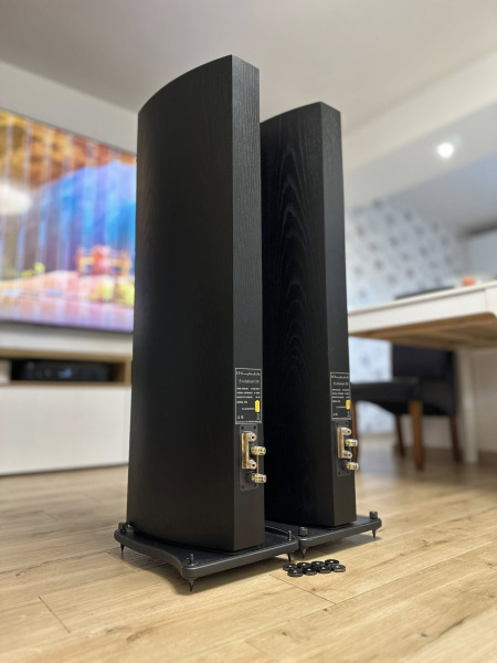 File:Wharfedale Evo2-50 b.jpg