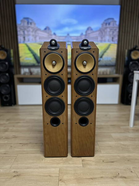 File:B&W CDM9NT f.jpg