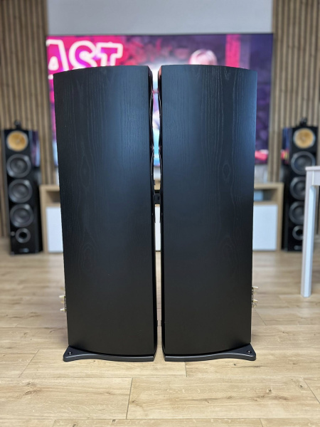 File:Wharfedale Evo2-40 s.jpg