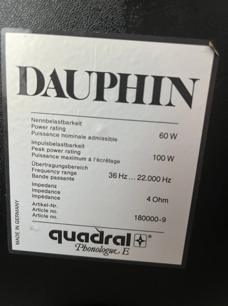 File:Dauphin-l.jpeg