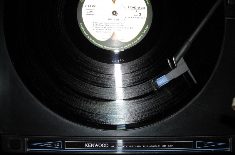 File:Kenwood KD-34R Draufsicht.jpg