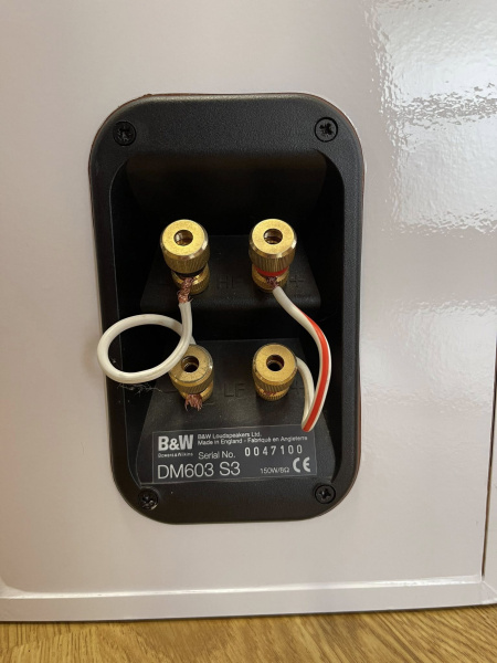 File:B&W DM603 S3 l.jpg