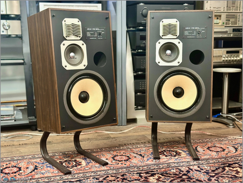 File:Akai sw137-II f.jpg