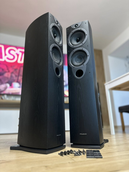 File:Wharfedale Evo2-40 ff.jpg